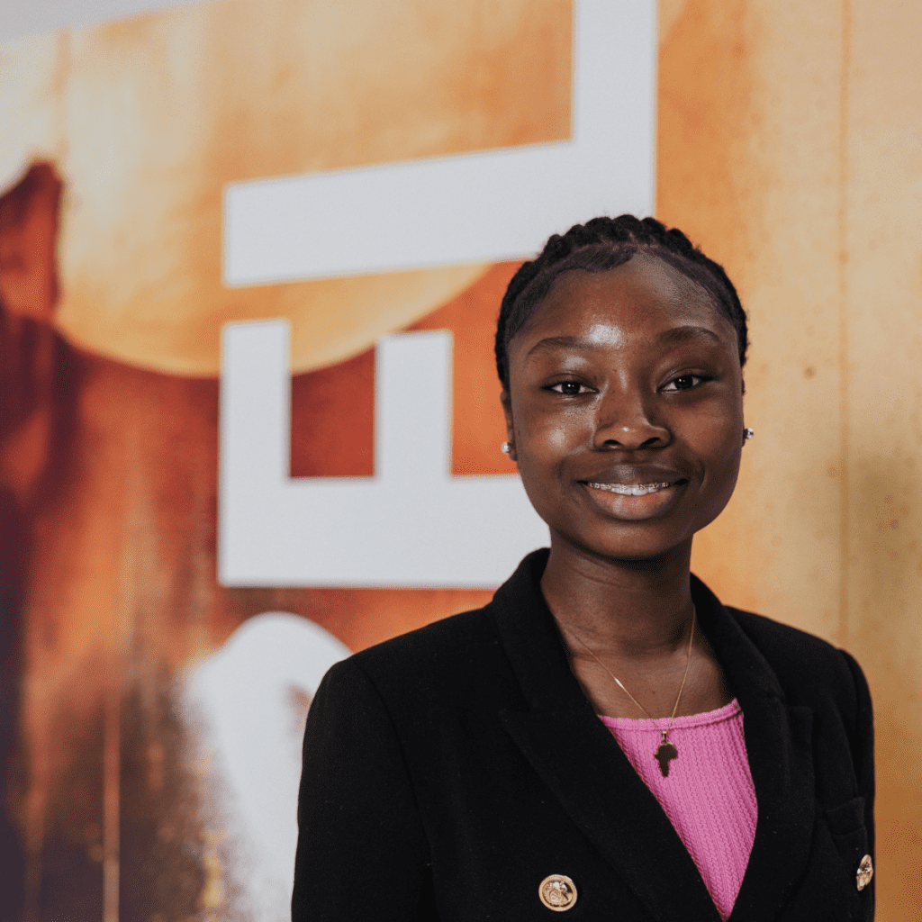 Dame voor de Jongerenbijbel