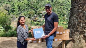Een braillebijbel voor blinde christenen in Sri Lanka